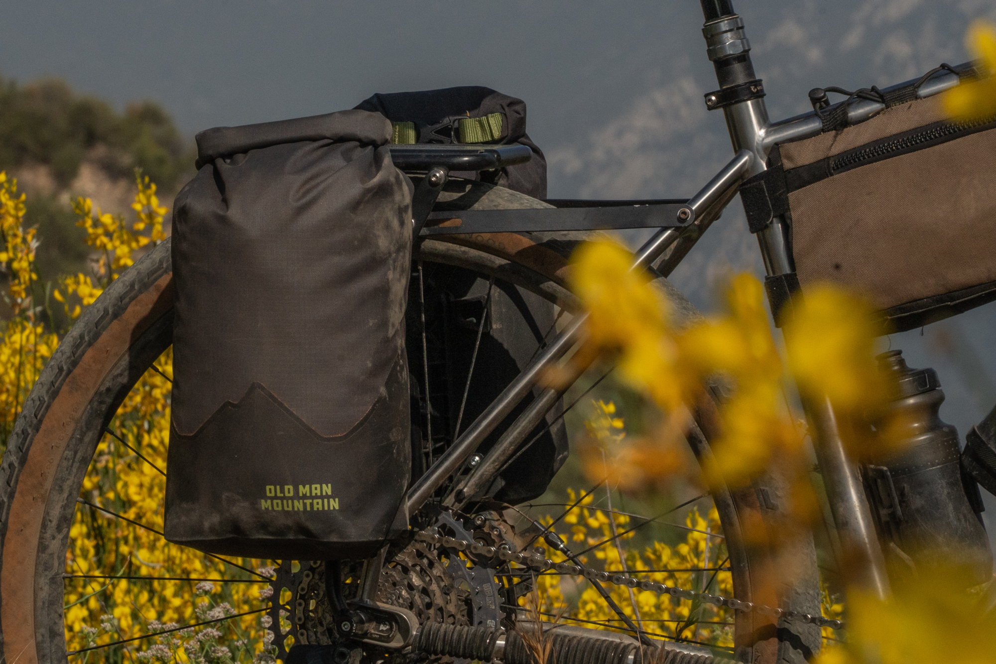 Old Man Mountain Hemlock Bags Review: Quick Release