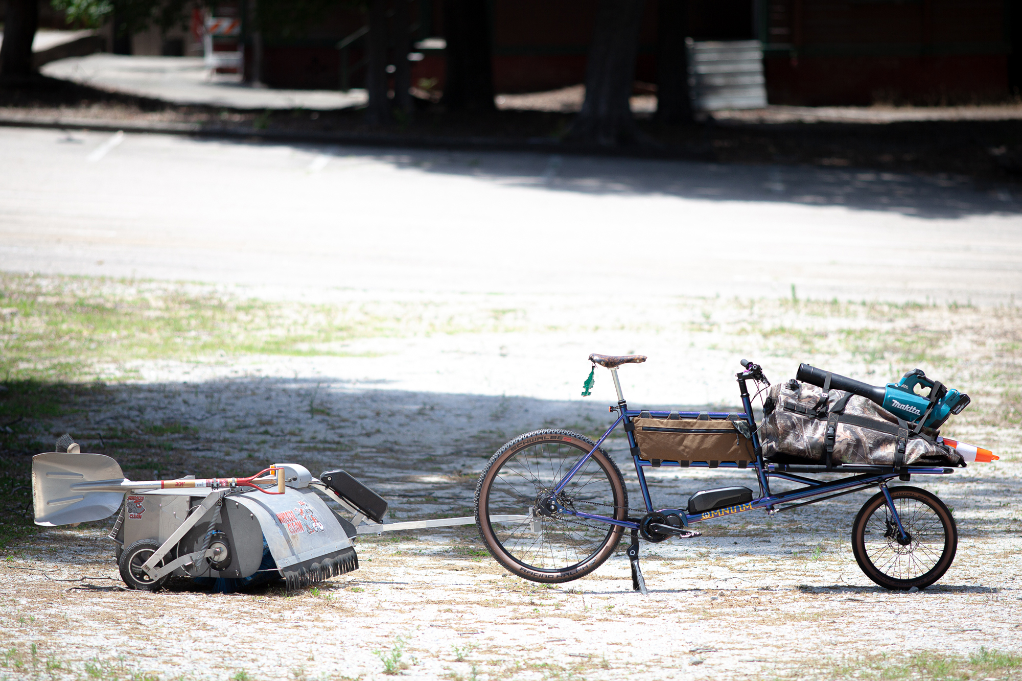 Readers' Rides: Jared's Wheelie Clean Omnium e-Cargo Bike Lane Sweeper
